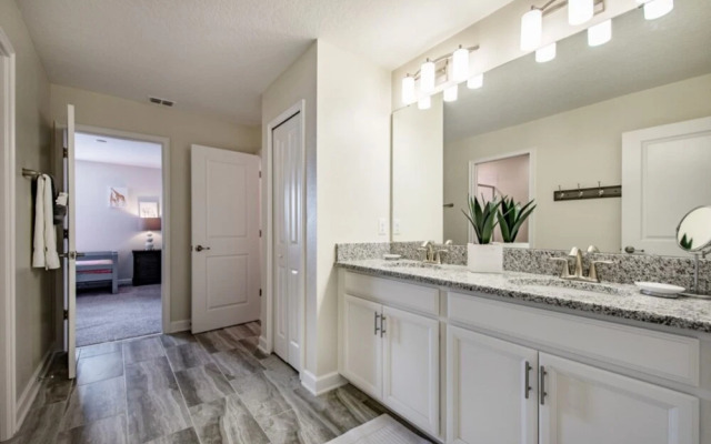 8 Bedroom 5 Bathroom Villa