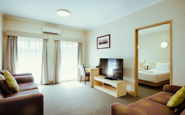 Club Motor Inn