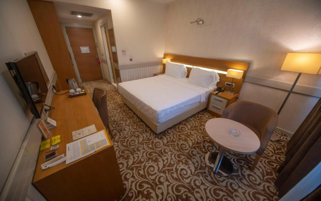 Grand Itimat Hotel