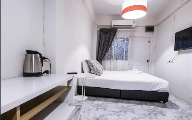 Take A Rest Donmuang Residence