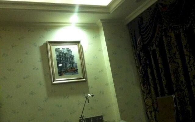 Yijia Hotel