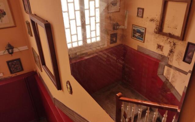 1920s Rooms