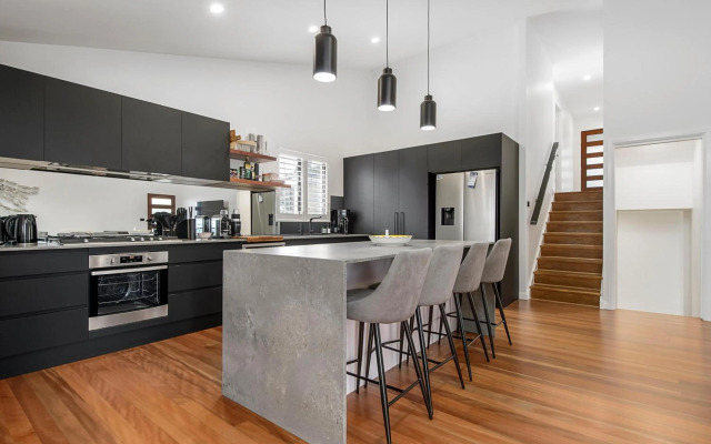 24 Hibiscus Crescent