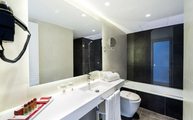 Guitart Grand Passage