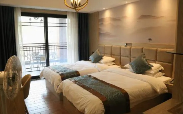 Jingfu Xiaoyuan Linmei Aishe Hotel