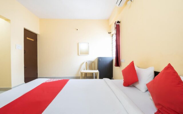 Ashrey Comforts By OYO Rooms