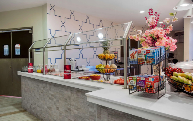 Best Western Plus Sawridge Suites