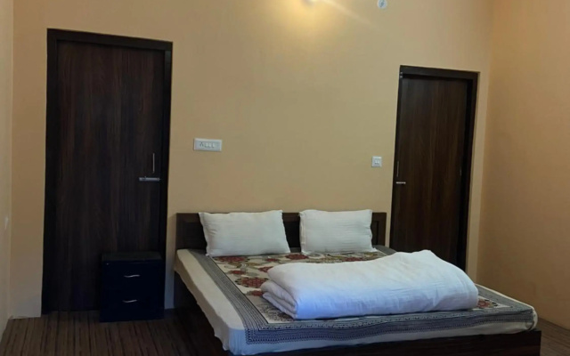 Chirag Homestay Kainchi