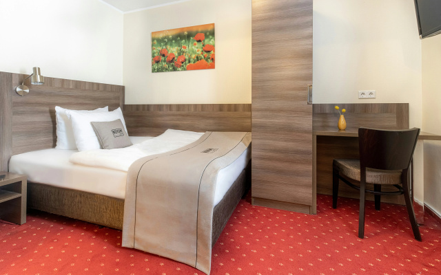 Hotel Leonet - Image 7