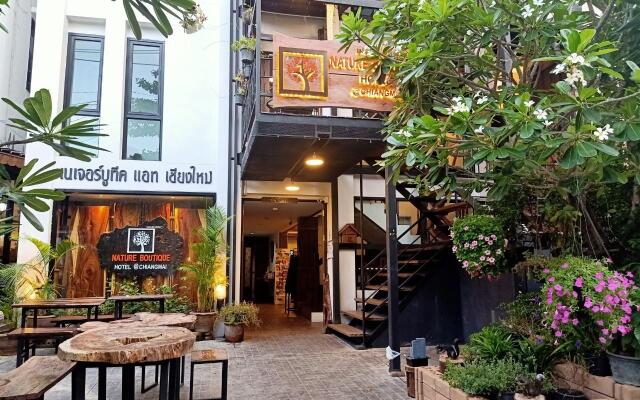 Nature Boutique Hotel at Chiangmai - Hostel