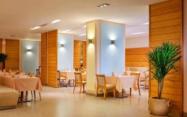 Coral Sea Aqua Club
