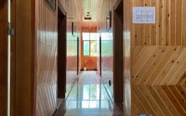 Zhaoxing Dongzhai Lv'anju Inn