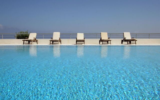 Mira Resort