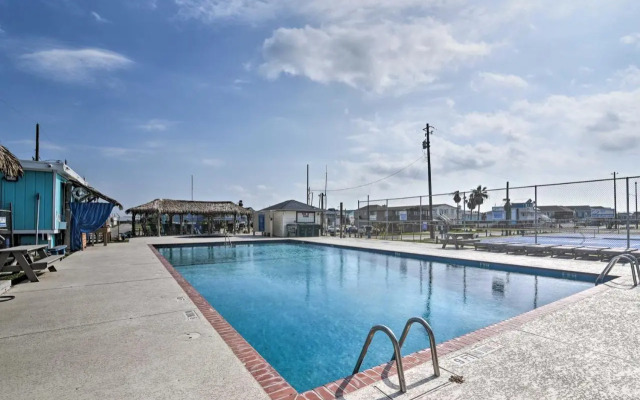 Private Pool, Deck & Patio: Galveston Oasis!