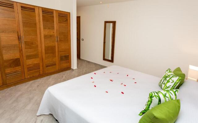 Louisa Aparthotel