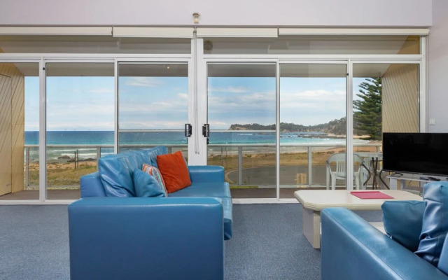 Retreat Beside The Beach - Unit One