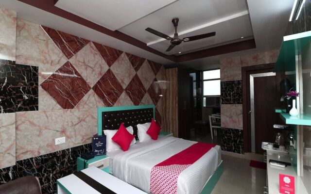 OYO 15794 Jatin Hotel