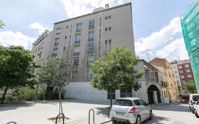 Feelathome Waldorf Suites Apartments