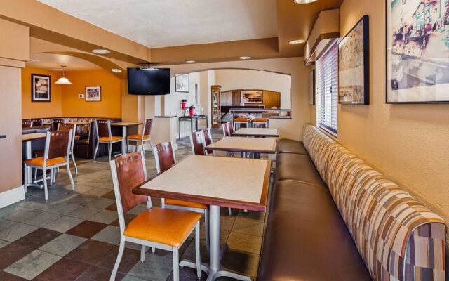 Best Western Plus King's Inn & Suites