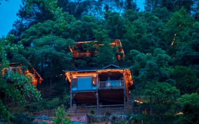 Guyun Langqiao Holiday Hotel