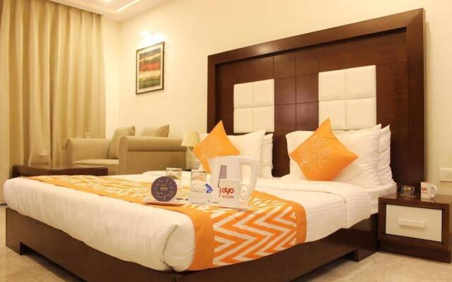 OYO Premium MG Road Trinity