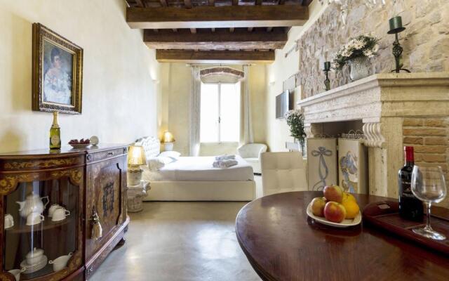 Signoria honeymoon apartment