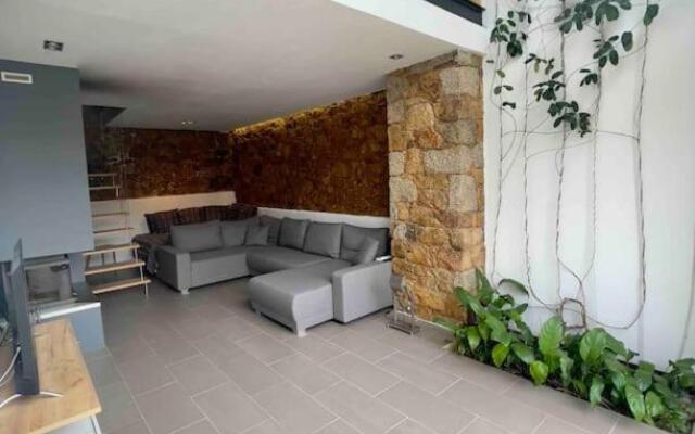 Maison avec piscine chauffée à 15mn de la plage