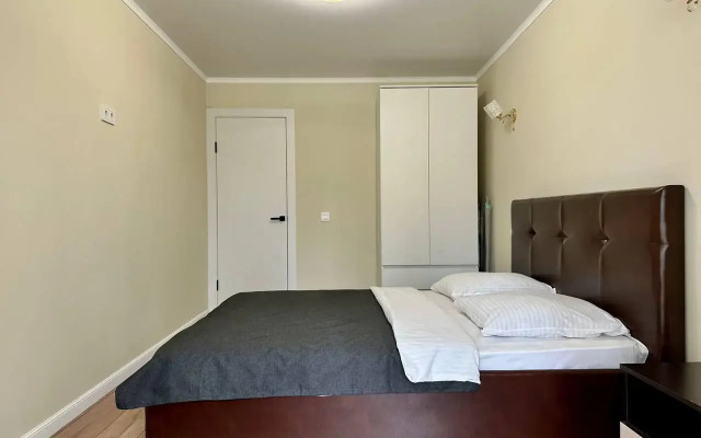 EasyRent (ИзиРент) на улице Дзержинского 75