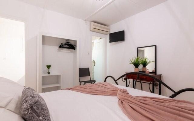 Zante Riva Studios