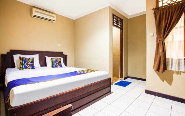 SPOT ON 3858 Elsana Transit Hotel