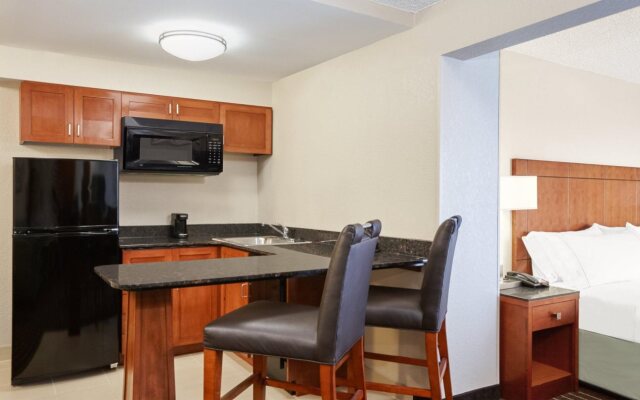 Holiday Inn Express Hampton - Coliseum Central by IHG