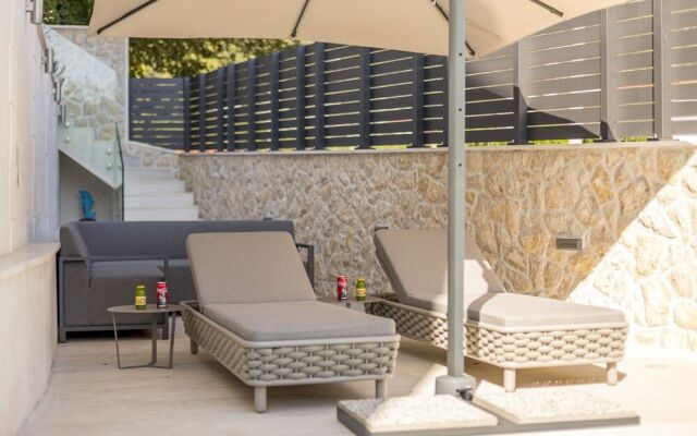 Luxury Suites