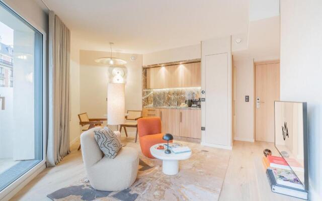 Yuna Porte Maillot - ApartHotel