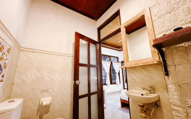 Amed Cafe & Hotel Kebun Wayan