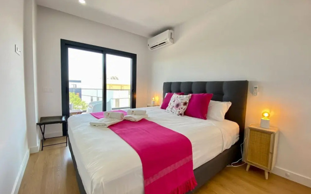 Tavira Grand Balcony With Pool by Homing