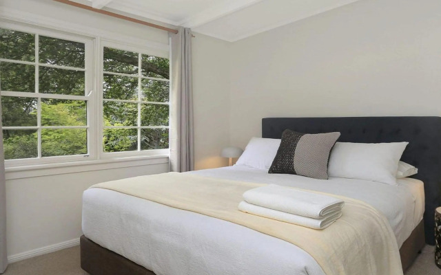 Que Sera - carefree stay near Gibraltar Resort