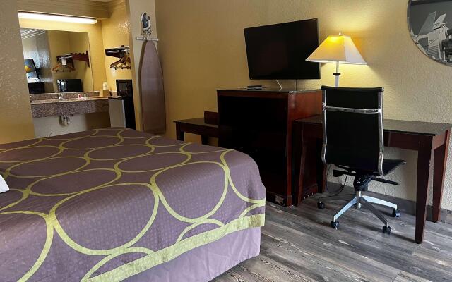 Express Inn & Suites