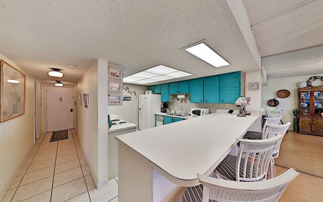 Modernized Oceanfront Beach 2 Bedroom Condo