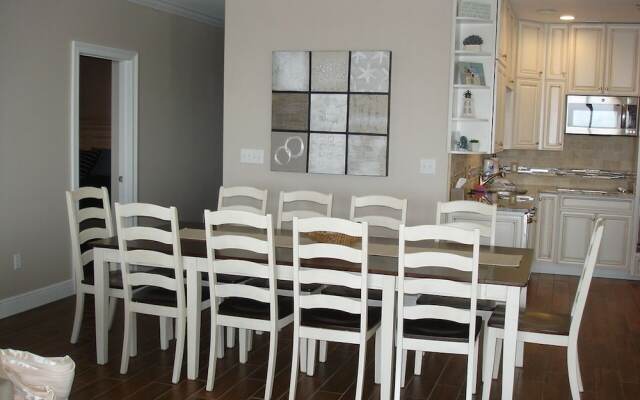 Phoenix 1154 Penthouse