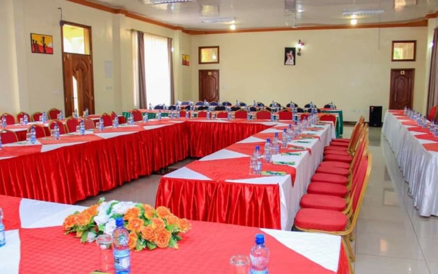 Mountain Breeze Hotel