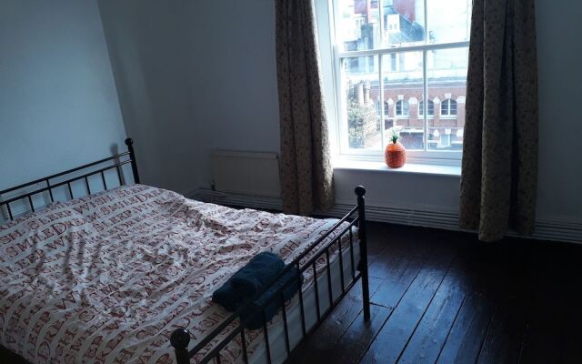 St Nicholas Street Apartment