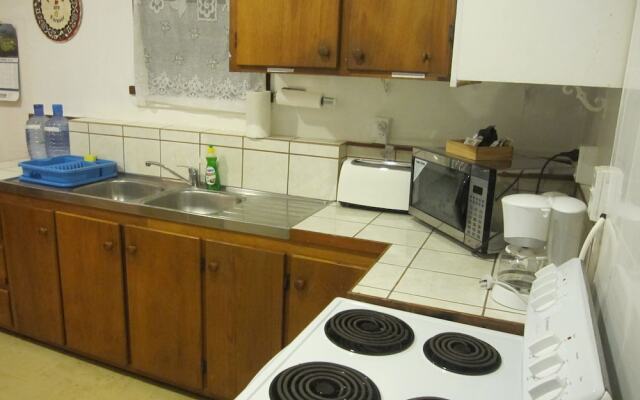 Captain Cook Apartments