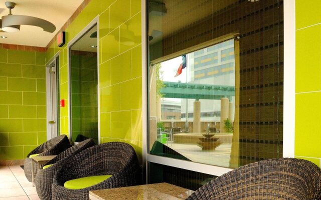 Embassy Suites Houston Downtown