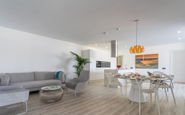 The One Luxury Apartments
