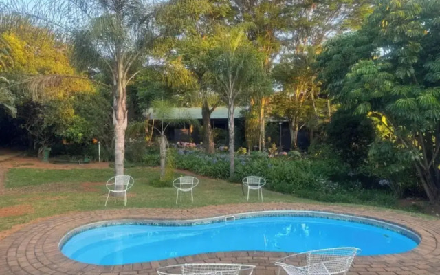 Room-busa House Self-catering Unit