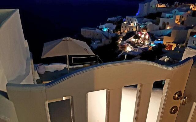 Aqua & Terra Traditional Cave Houses