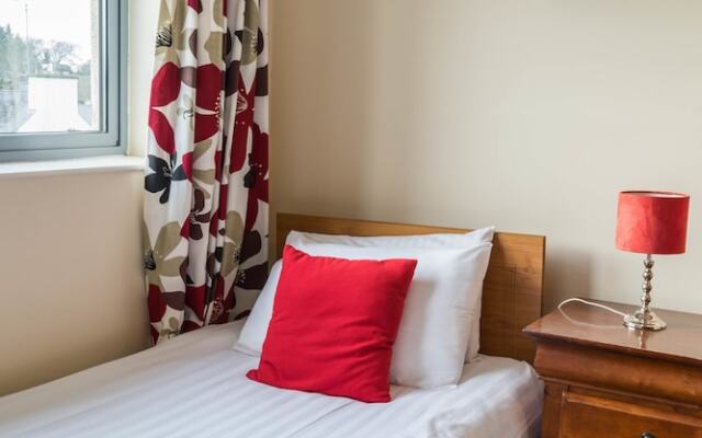 The Courtyard Apartments