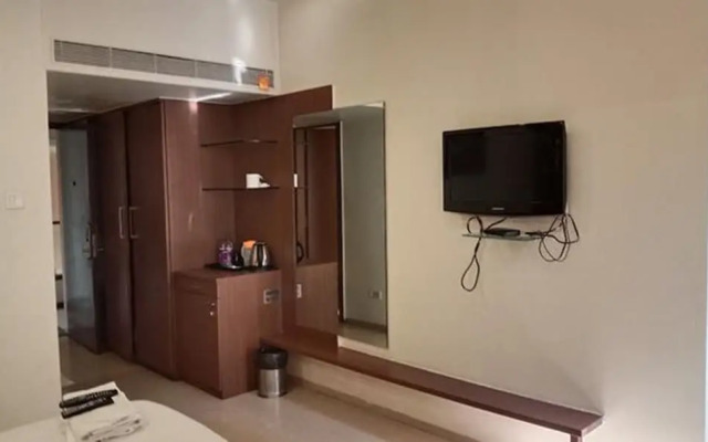 Fabhotel Prime Ivy Studio