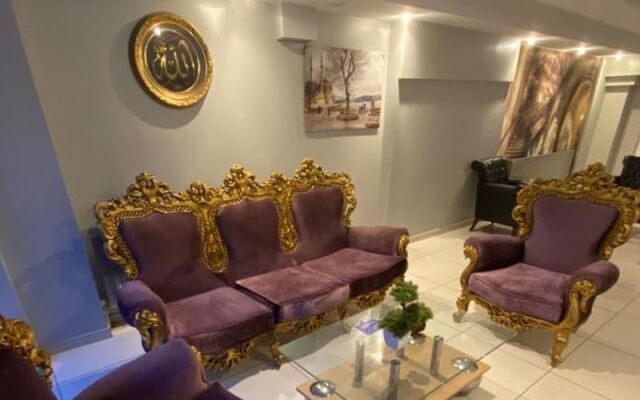 Grand 53 Hotel