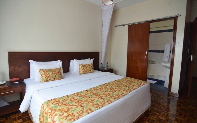 Go for an Exciting Safari and Return to Your Wonderful Prideinn Suite